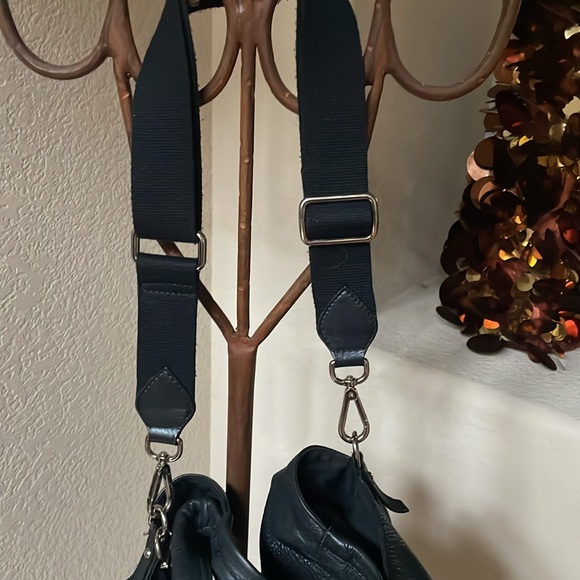 Furla - Black large leather satchel purse. - Picture 4 of 7